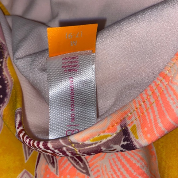 Bikini - Picture 3 of 3